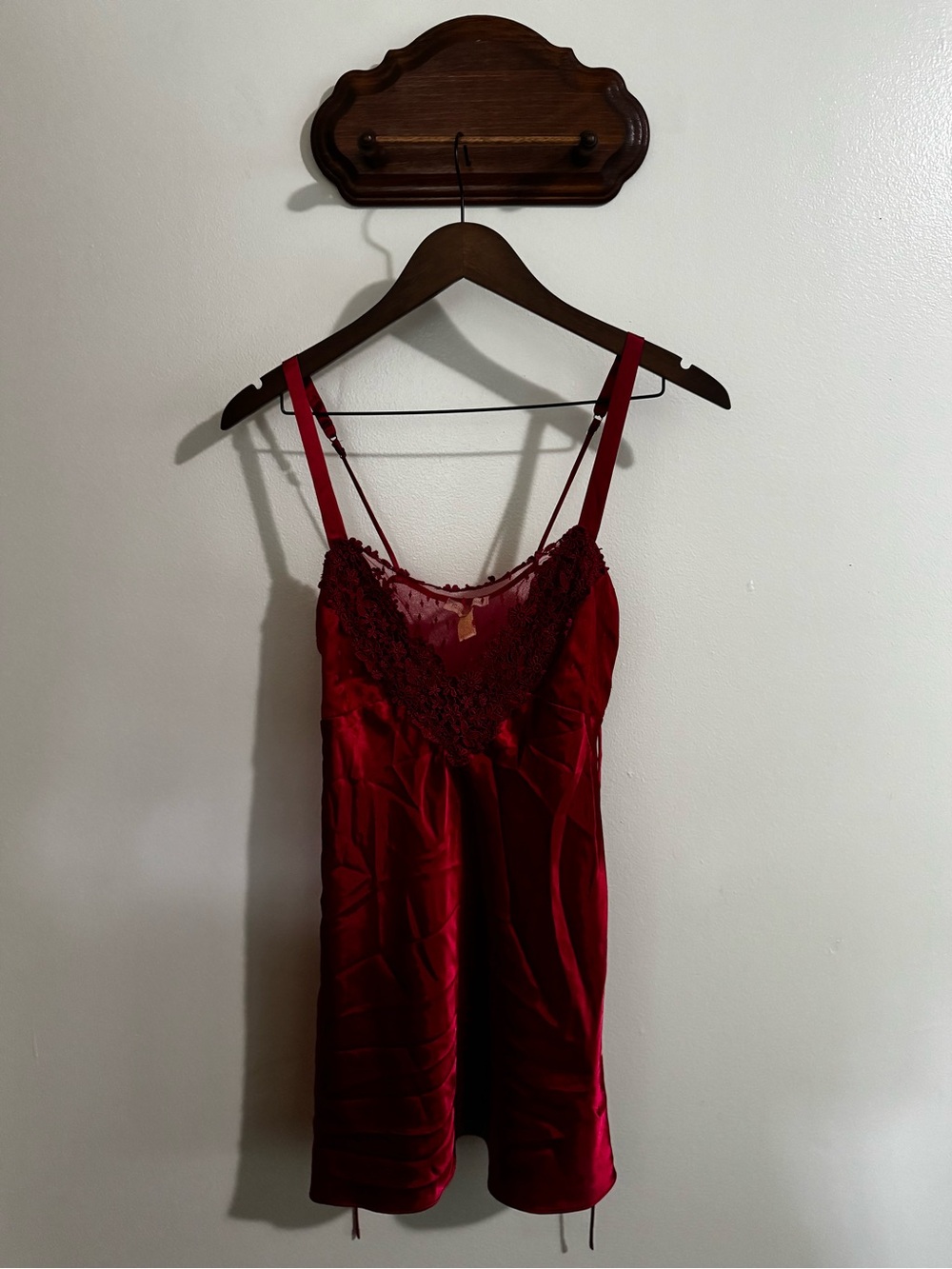 VTG Flora Nikrooz Red Satin Lace Chemise